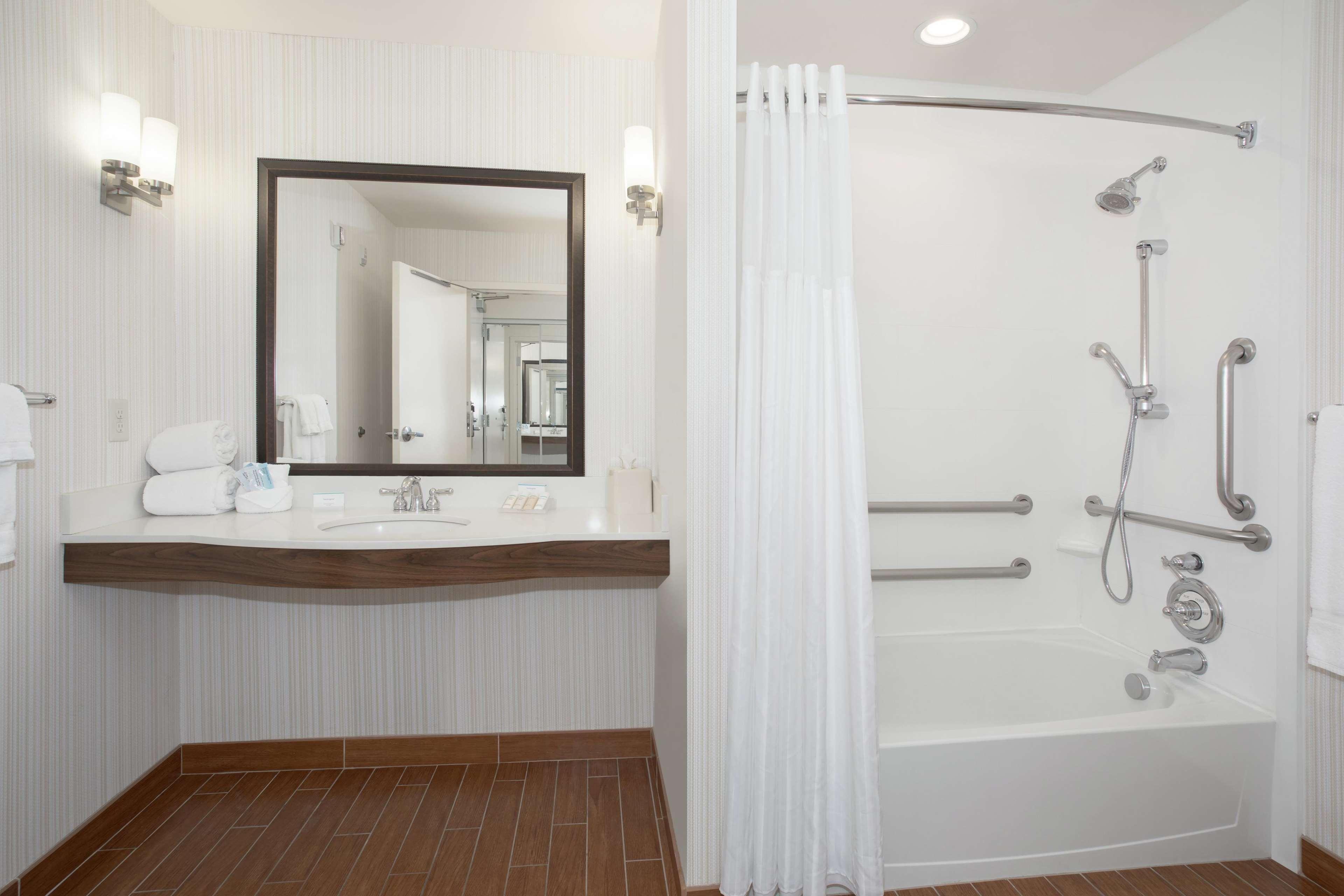 Hilton Garden Inn Lincoln Downtown/Haymarket Экстерьер фото