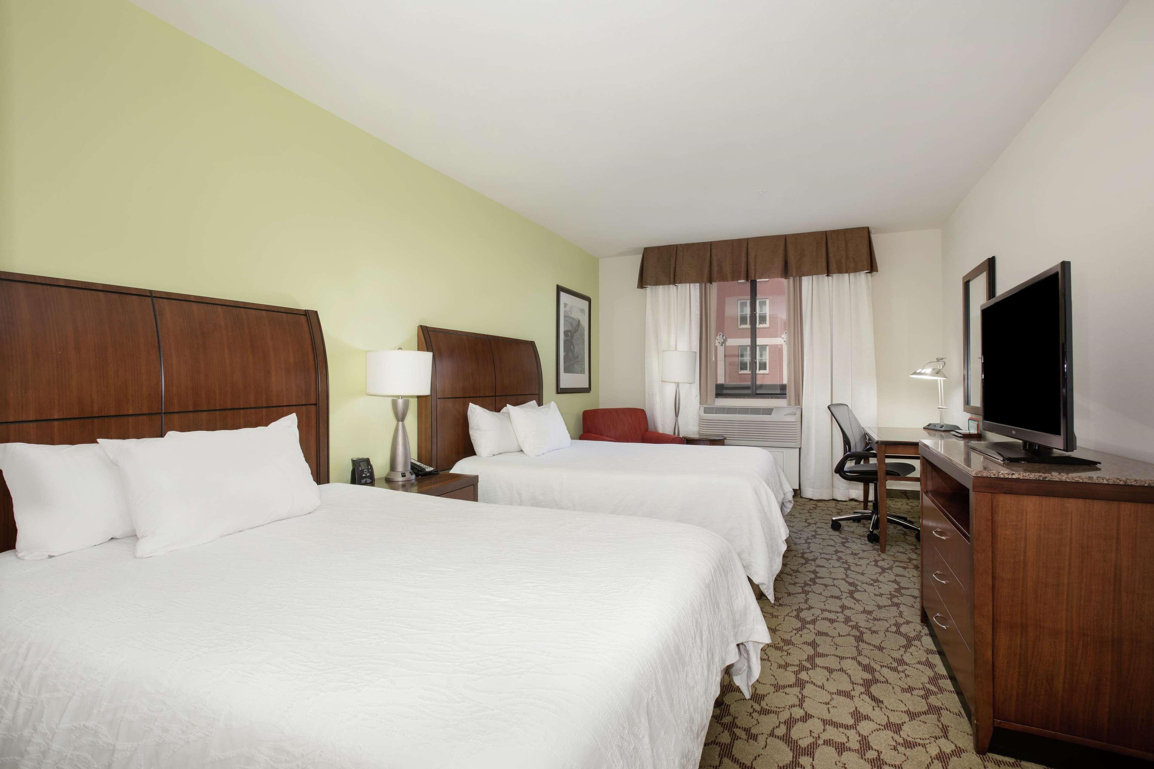 Hilton Garden Inn Lincoln Downtown/Haymarket Экстерьер фото