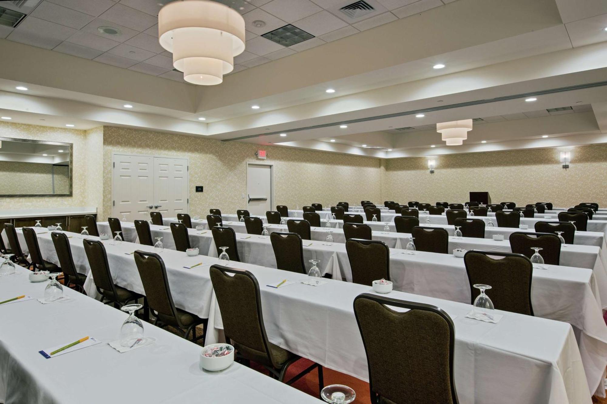Hilton Garden Inn Lincoln Downtown/Haymarket Экстерьер фото